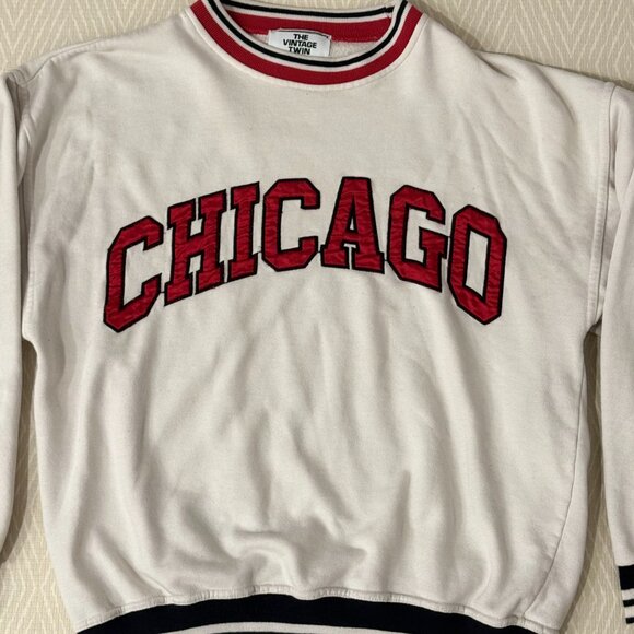 Chicago Sweatshirt Size Medium - Picture 2 of 6